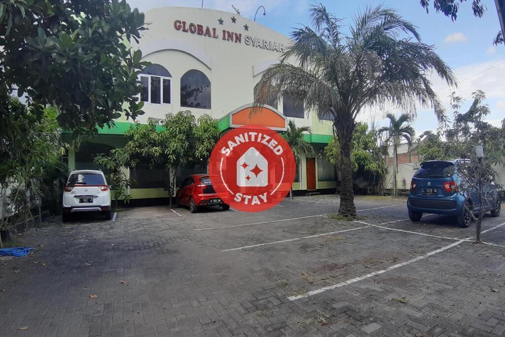 Oyo 1557 Bungas Guest House Medan Exterior photo