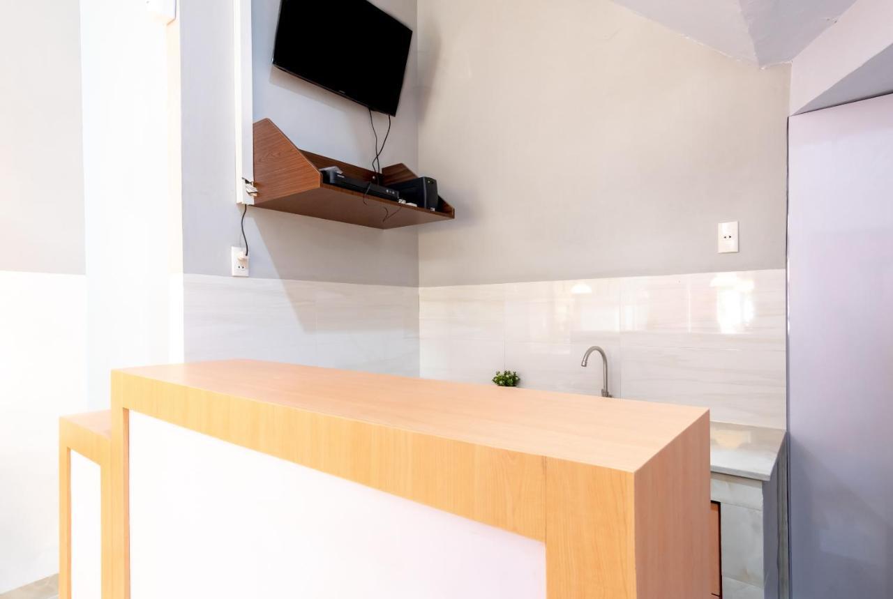 Oyo 1557 Bungas Guest House Medan Exterior photo