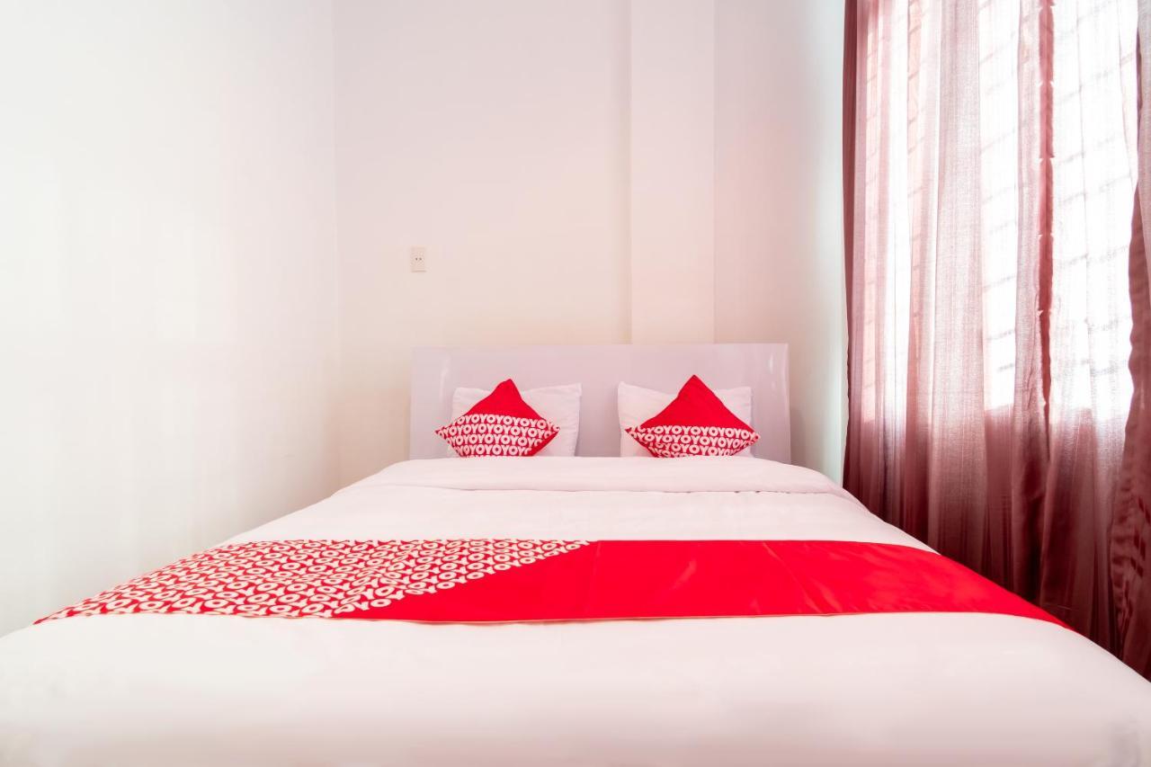 Oyo 1557 Bungas Guest House Medan Exterior photo